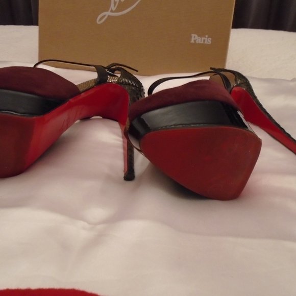 Christian Louboutin #299 snakeskin back purple suede heels - Picture 4 of 9